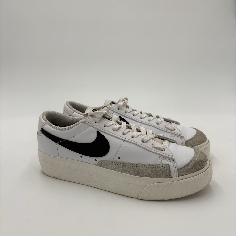 Nike Blazer Low Platform DJ0292-101 White Casual Shoes Sneakers Womens Size 8